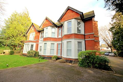 2 bedroom flat to rent, Wellington Road, Bournemouth,