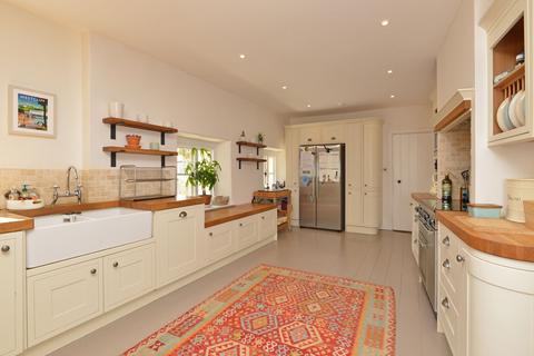 undefined, Bovey Tracey, Newton Abbot, TQ13