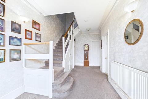 undefined, Kendall Avenue, South Croydon