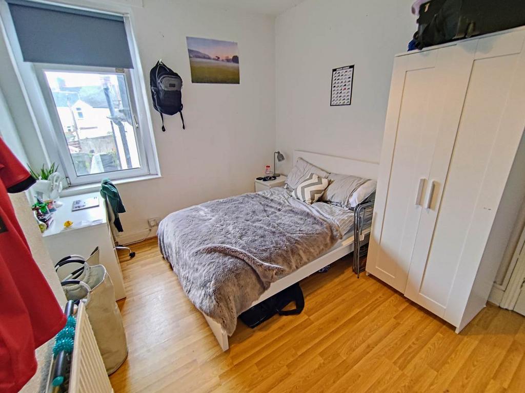 First floor middle b