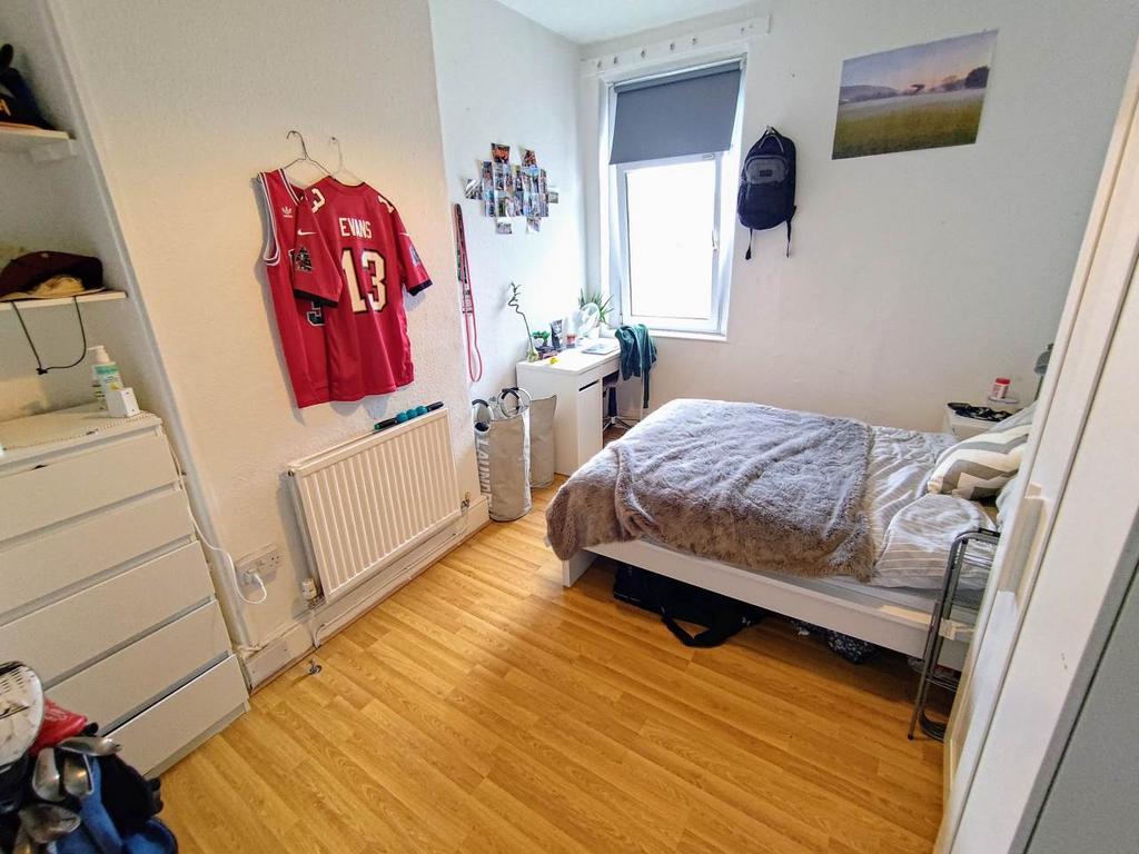 First floor middle b