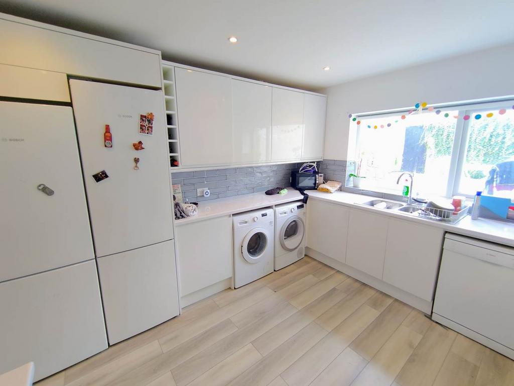 Kitchen (3)