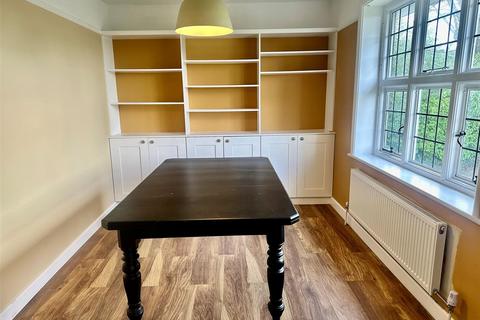 3 bedroom apartment for sale, Firgrove Hill, Farnham