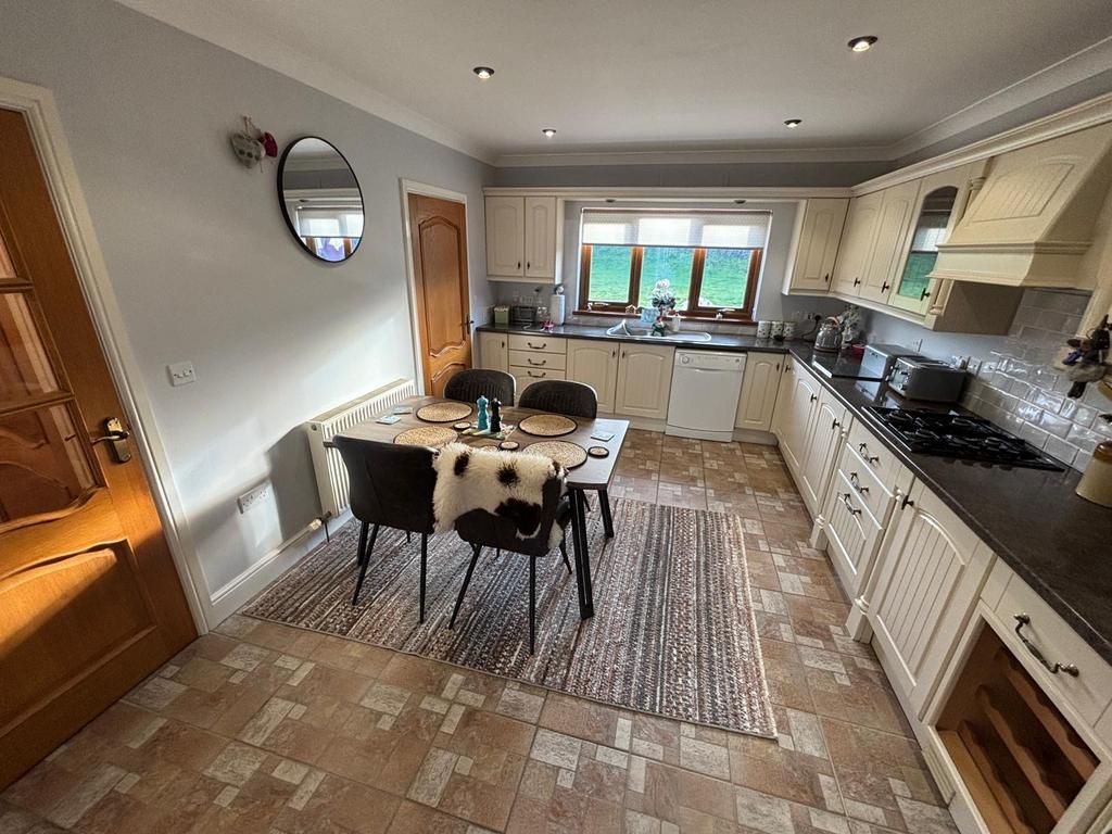 Kitchen (second image)