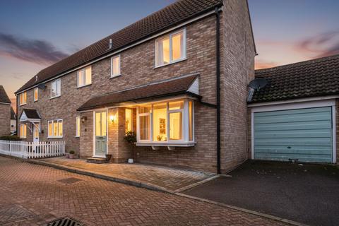 3 bedroom semi-detached house for sale, Harvest Close, Chelmsford CM3
