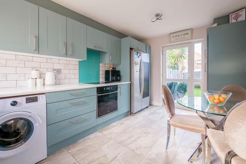 3 bedroom semi-detached house for sale, Harvest Close, Chelmsford CM3