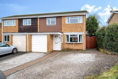 undefined, Daffodil Close,  Basingstoke,  RG22