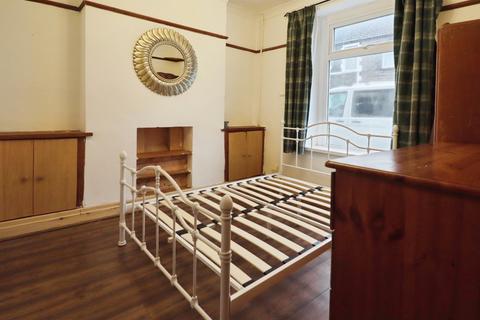 3 bedroom terraced house to rent, Spring Gardens Terrace, Adamsdown, Cardiff, CF24