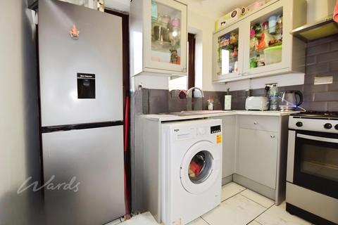 1 bedroom detached bungalow to rent, Byron Road Gillingham ME7