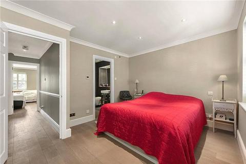 3 bedroom terraced house for sale, Fielding Mews, Barnes, London, SW13