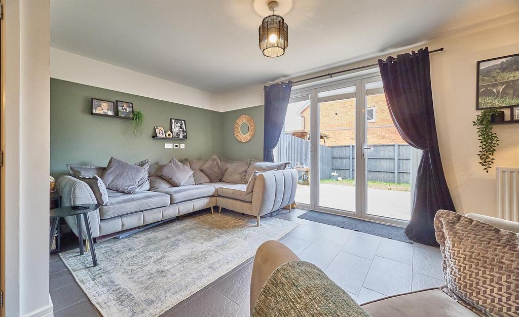 Open Plan Living/Dining/Kitchen