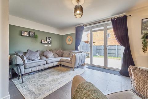 3 bedroom semi-detached house for sale, Notleyfield Close, Earl Shilton
