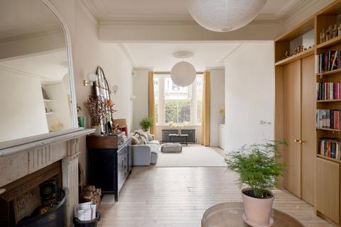 5 bedroom semi-detached house for sale, Waveney Avenue, London SE15