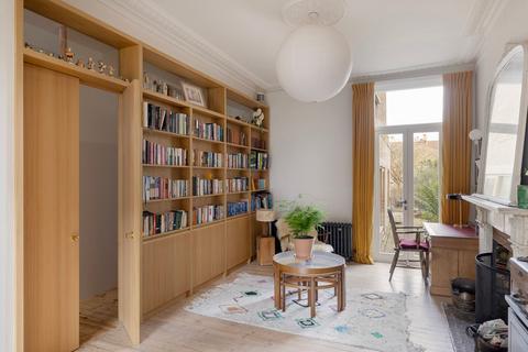 5 bedroom semi-detached house for sale, Waveney Avenue, London SE15