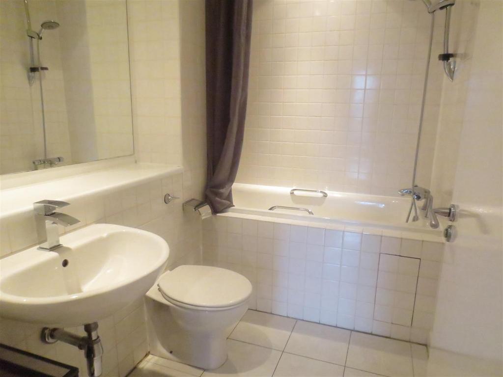 Main bathroom