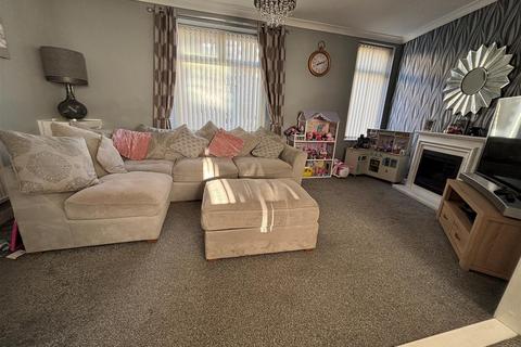 3 bedroom end of terrace house for sale, Leslie Street, Port Talbot