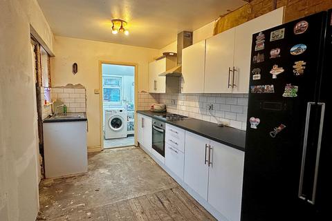 2 bedroom terraced house for sale, Euston Road, Northampton NN4