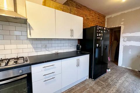 2 bedroom terraced house for sale, Euston Road, Northampton NN4