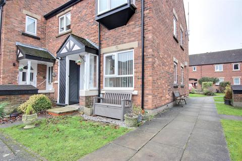 2 bedroom flat for sale, Applegarth Mews, Crescent Street, Cottingham