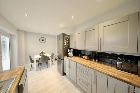 undefined, Mallard Road, Hull