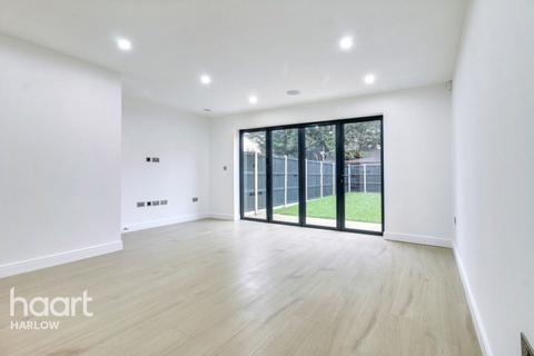 3 bedroom semi-detached house for sale, Start Hill, Bishop's Stortford