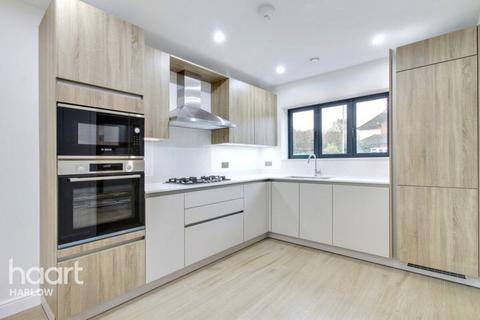3 bedroom semi-detached house for sale, Start Hill, Bishop's Stortford