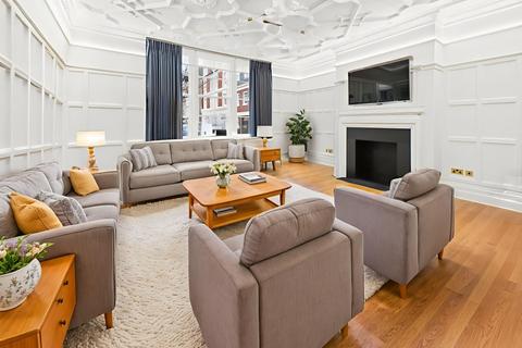 2 bedroom apartment to rent, Park Street, London, Mayfair W1K