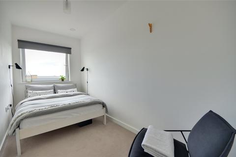 2 bedroom apartment for sale, Wintergreen Boulevard, West Drayton