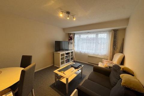 2 bedroom apartment to rent, Taplow,  Berkshire,  SL6