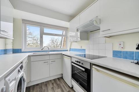 2 bedroom flat to rent, Taplow,  Berkshire,  SL6