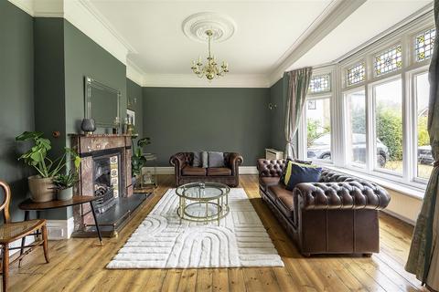 5 bedroom detached house for sale, Devonshire Road, Harpenden