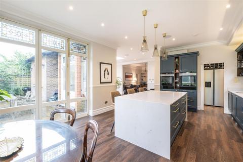 5 bedroom detached house for sale, Devonshire Road, Harpenden