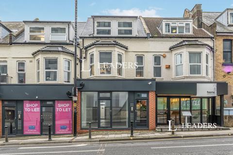 undefined, Commercial Road, SO15