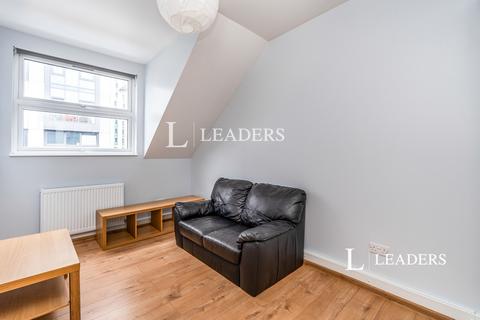 undefined, Commercial Road, SO15