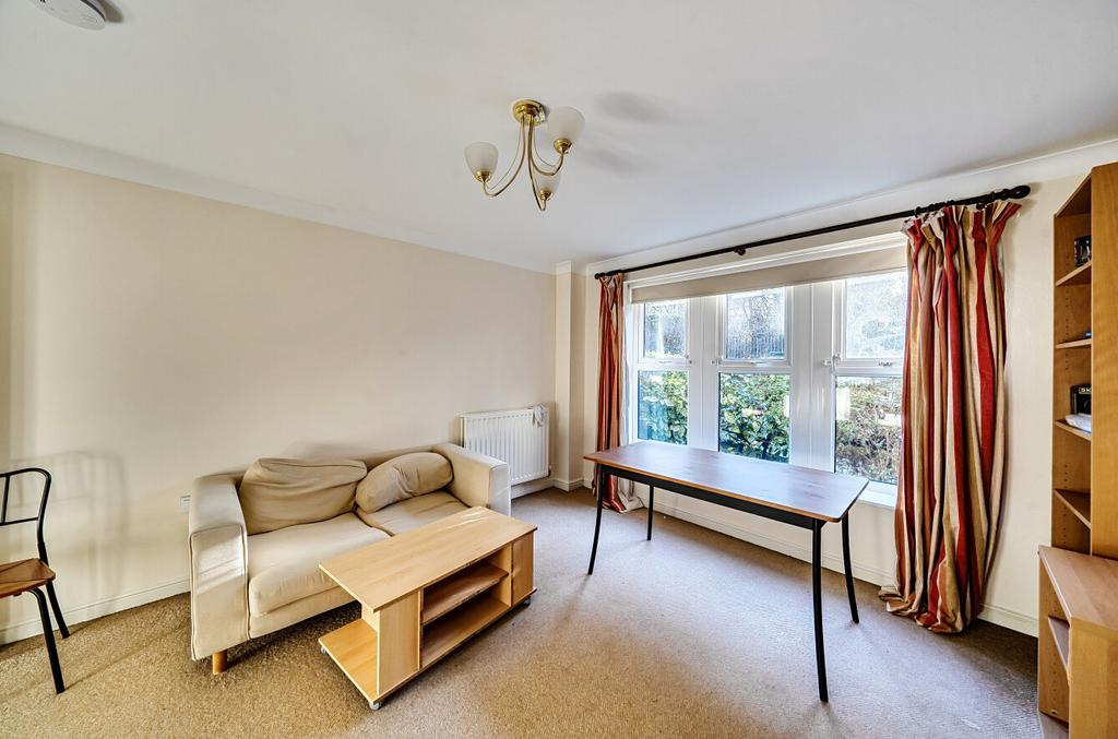 Sitting/Dining Room