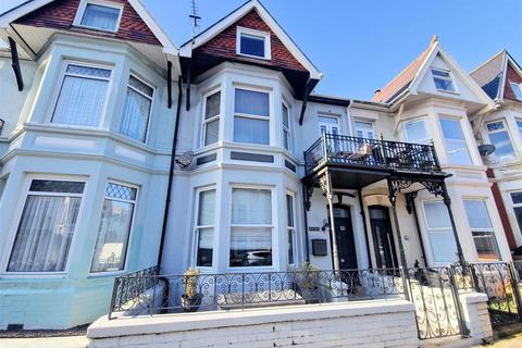 4 bedroom townhouse for sale, Esplanade Avenue, Porthcawl CF36
