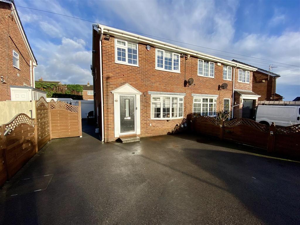Bramleys Estate Agents - Wellhouse Close - Mirfiel