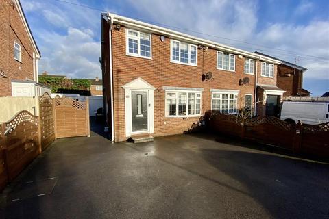 3 bedroom semi-detached house for sale, Wellhouse Close, Mirfield