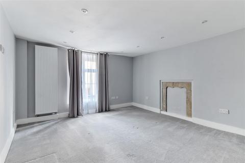 2 bedroom property for sale, College Street, Petersfield