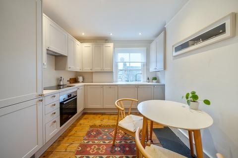 2 bedroom flat for sale, Vardens Road, Battersea, London, SW11