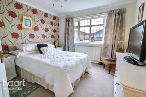 4 bedroom detached house for sale, Hennings Close, Doncaster