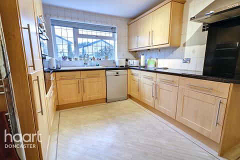 undefined, Hennings Close, Doncaster