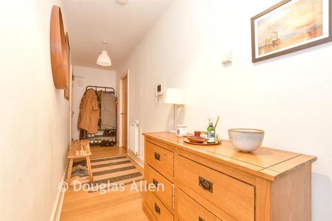 2 bedroom flat for sale, Oatland Rise, Walthamstow