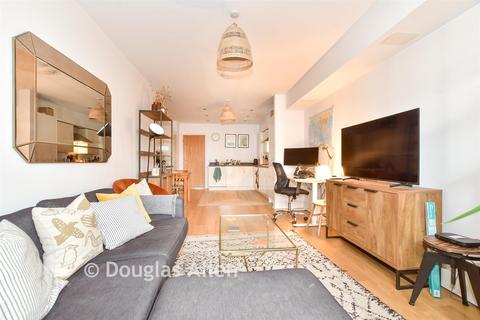 2 bedroom flat for sale, Oatland Rise, Walthamstow
