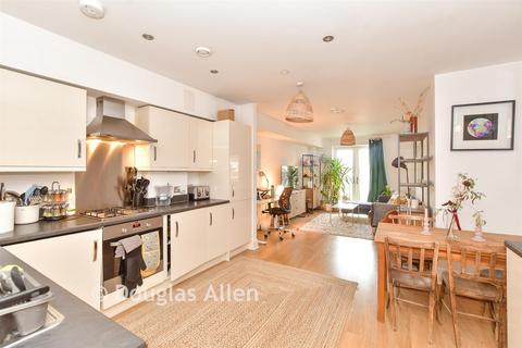 2 bedroom flat for sale, Oatland Rise, Walthamstow