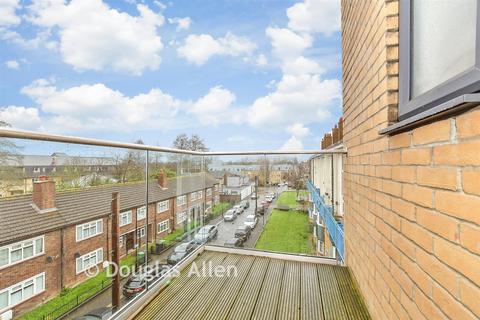 2 bedroom flat for sale, Oatland Rise, Walthamstow