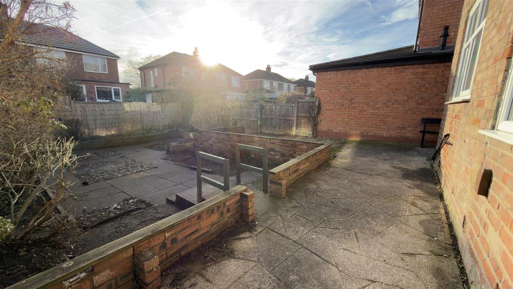 Garden 01.jpg