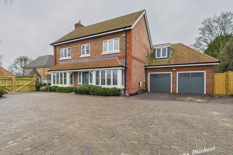 4 bedroom detached house for sale - Hendrix Drive, Aston Clinton