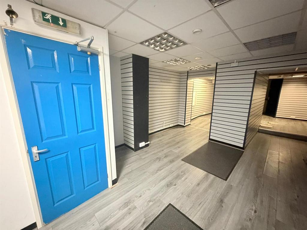 Shop 3 .jpeg