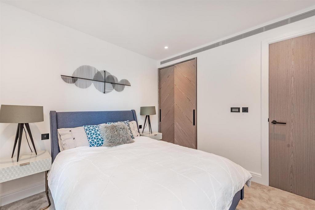 Bedroom (2).jpg